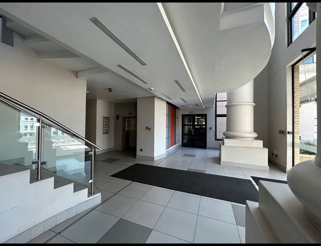 407M² BUILDING TO LET IN TYGER WATERFRONT